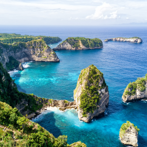 Van de Haven in Bali naar de Omringende Eilanden